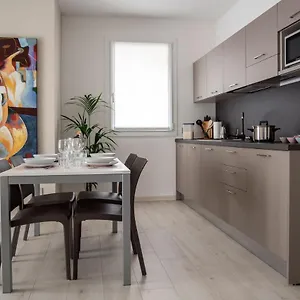  Apartment Camelot Red -