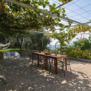Luxury In Modern Villa Imperia